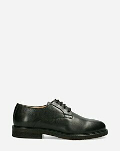 Lace up shoe soft leather black