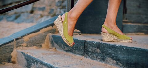 gekleurde espadrilles